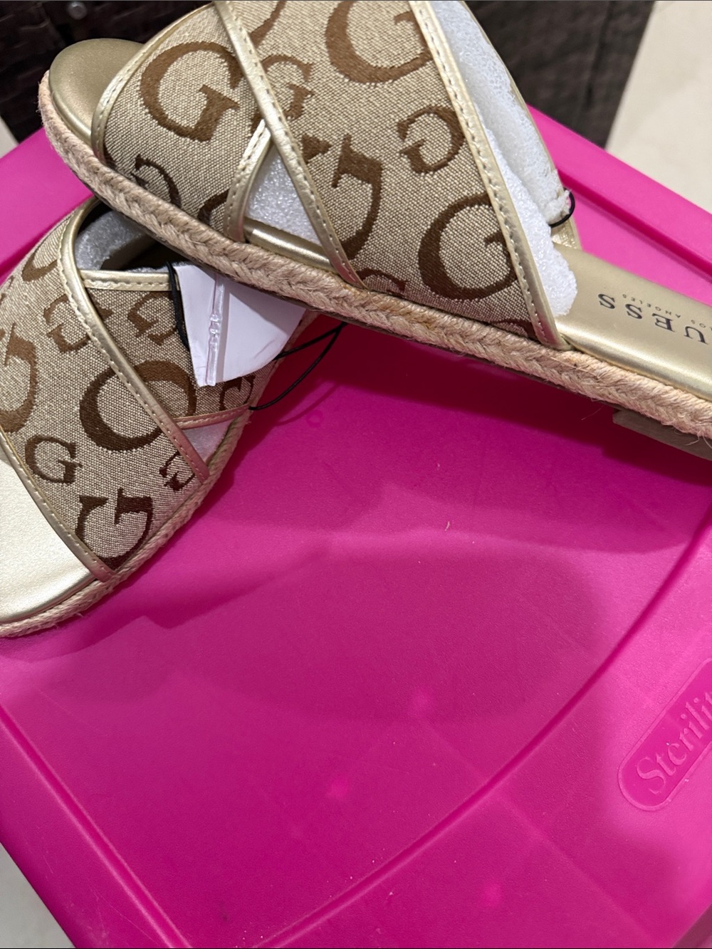 NWT Guess sandals /Karla logo